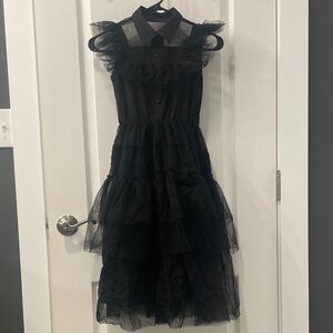 Wednesday Addams Costume w/belt and and Wig size Medium (girls 7/8) brand new